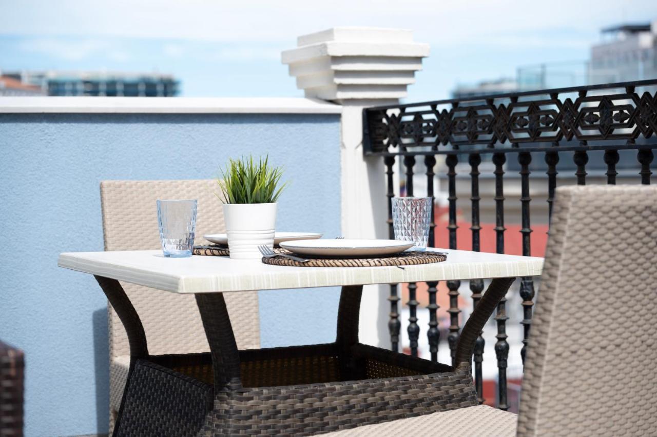 Master Penthouse Double Room Ensuite With Private Terrace - Grand Central House Gibraltar Exterior photo
